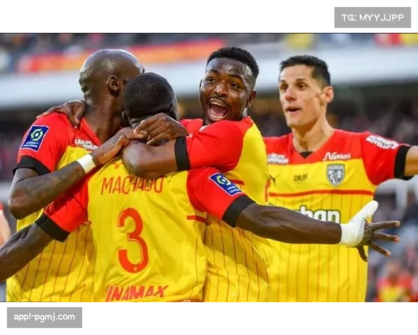 朗斯主场冲冠，图卢兹残阵硬抗，3-4-2-1同阵型对决拉满